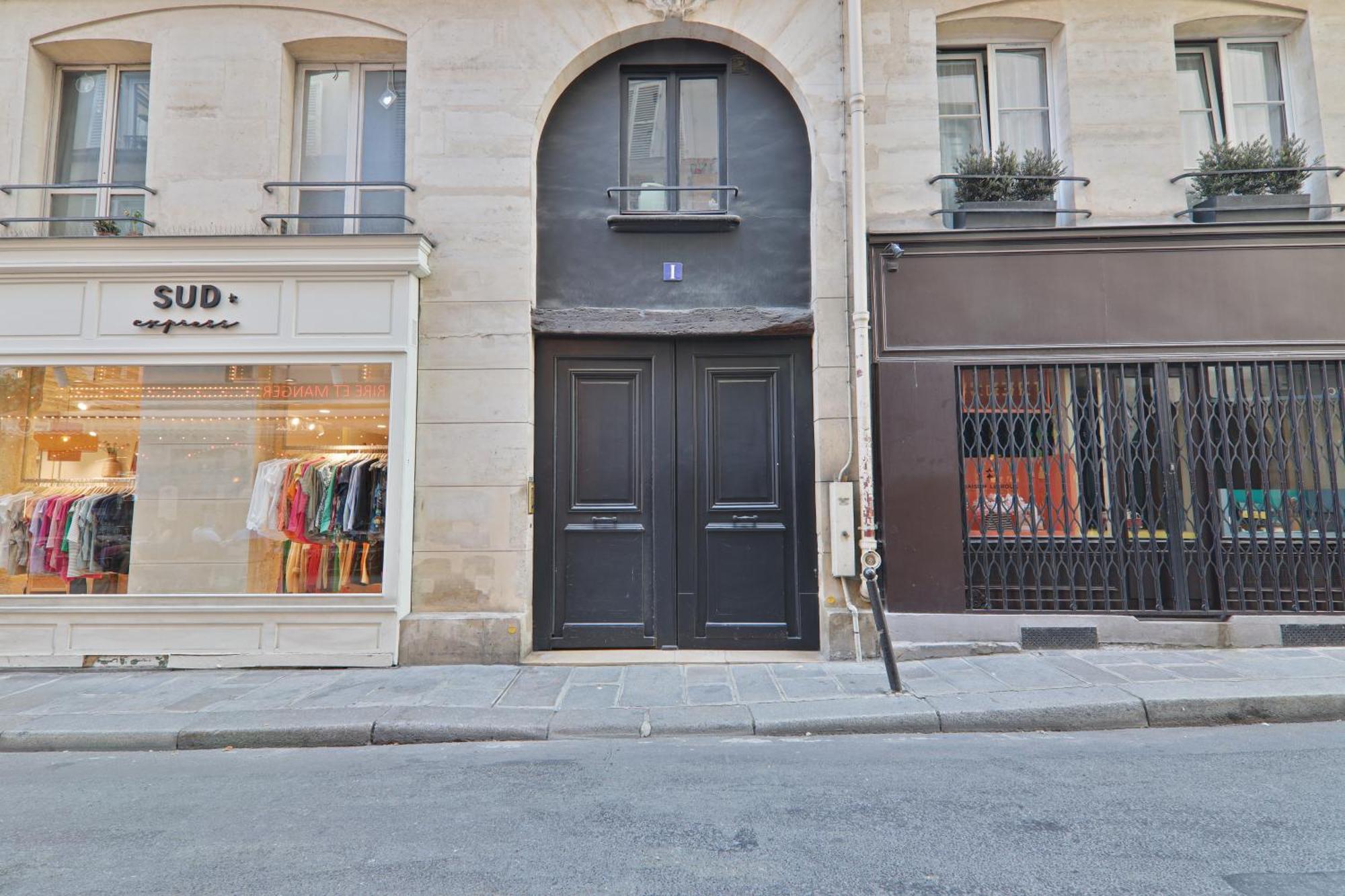 Studio Quartier Saint Michel Notre Dame Free Netflix Παρίσι Εξωτερικό φωτογραφία